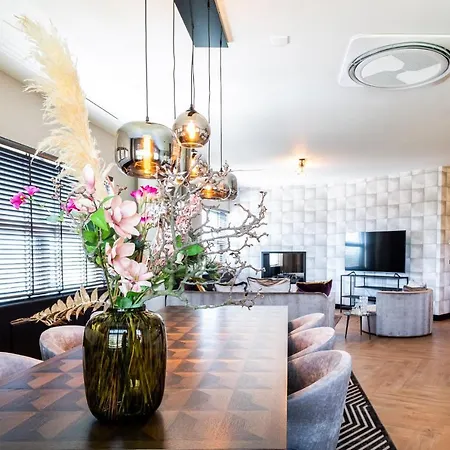 Nero Office & Cafe Lägenhetshotell Roermond
