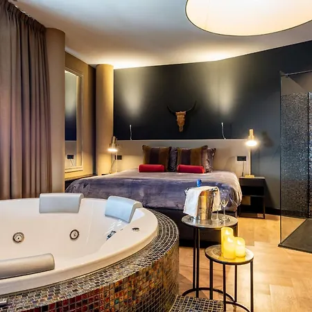 Nero Office & Cafe Otel 4*