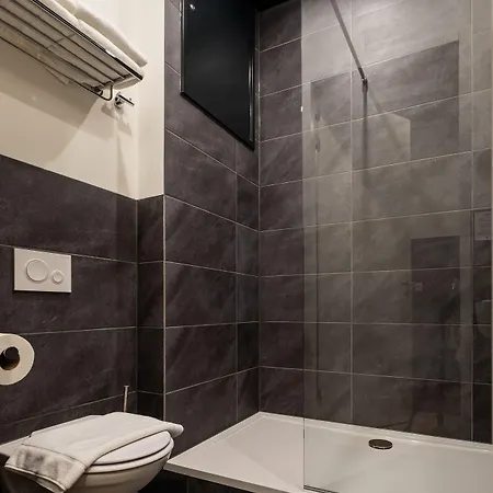 Nero Office & Cafe 4* Roarmond