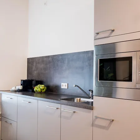 Nero Office & Cafe Apart-hotel Roarmond