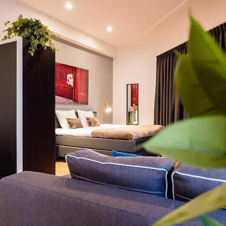 Nero Office & Cafe Aparthotel *