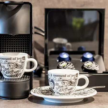 Nero Office & Cafe Апарт-отель Roarmond