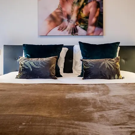 Nero Office & Cafe Aparthotel Roarmond