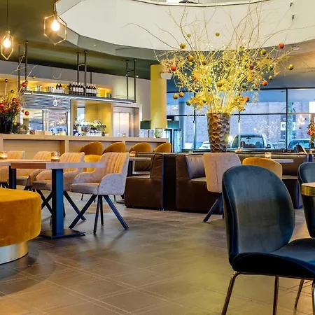 Nero Office & Cafe 4*