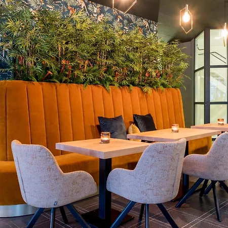 Nero Office & Cafe 4*