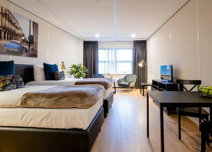 Nero Office & Cafe 4*