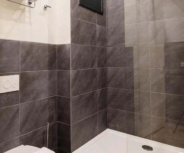 Nero Office & Cafe 4*