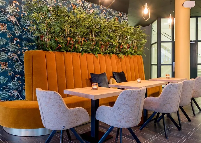 Nero Office & Cafe 4*